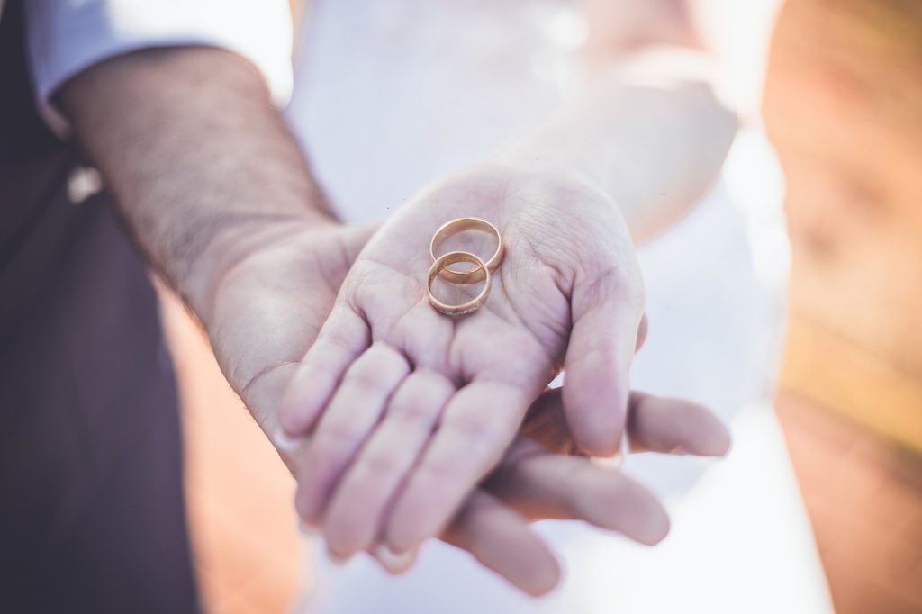 Consejos para elegir tu alianza de boda