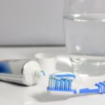 Beneficios de limpiar las joyas con pasta dental - Joyería Monton
